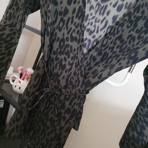 Silky top - Picture 2 of 3